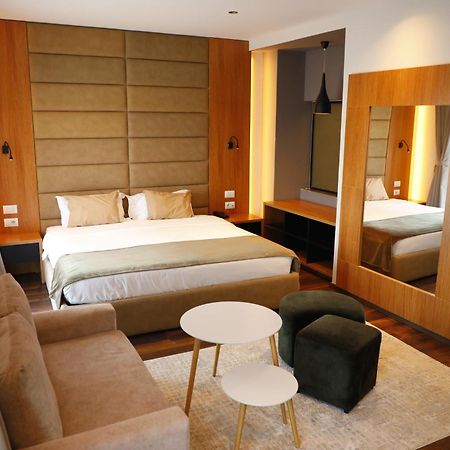 Olivia'S Hill Resort Kryemëdhej Zewnętrze zdjęcie