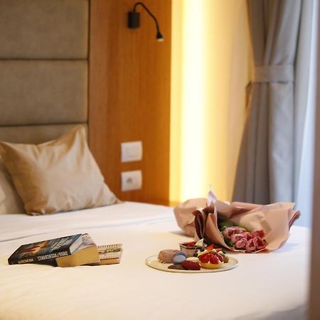 Olivia'S Hill Resort Kryemëdhej Zewnętrze zdjęcie
