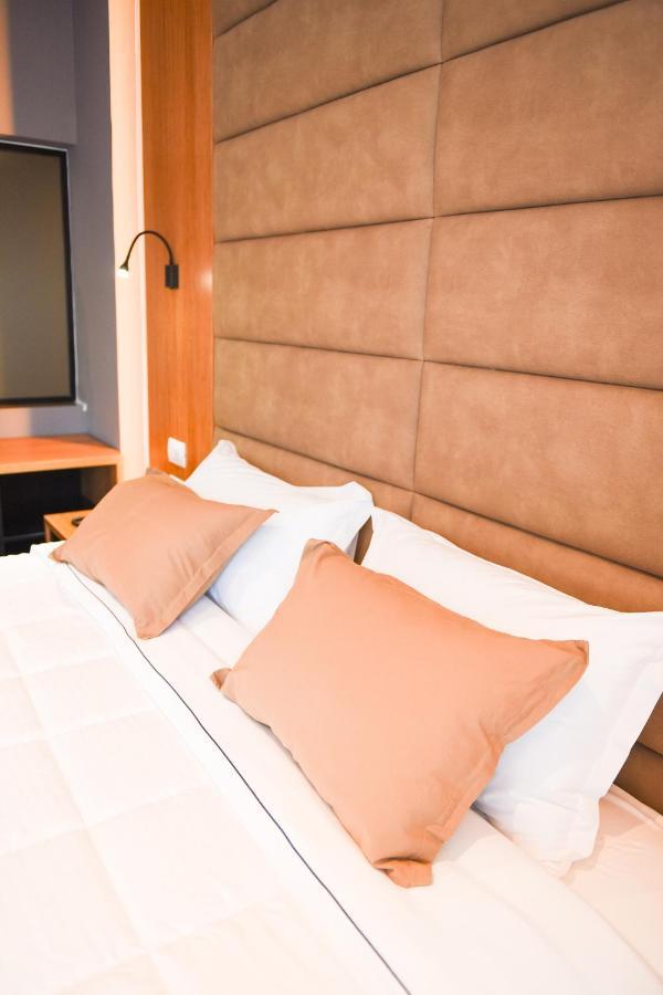 Olivia'S Hill Resort Kryemëdhej Zewnętrze zdjęcie