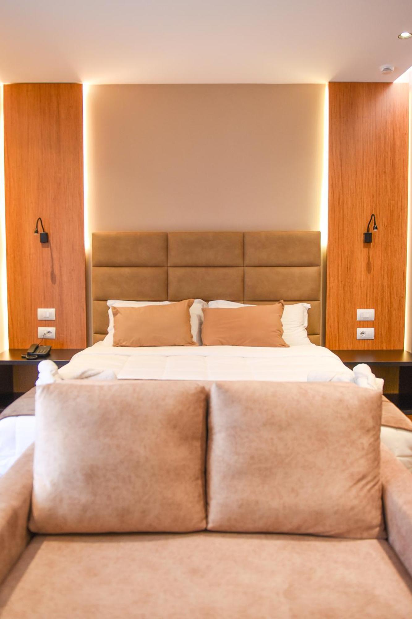 Olivia'S Hill Resort Kryemëdhej Zewnętrze zdjęcie