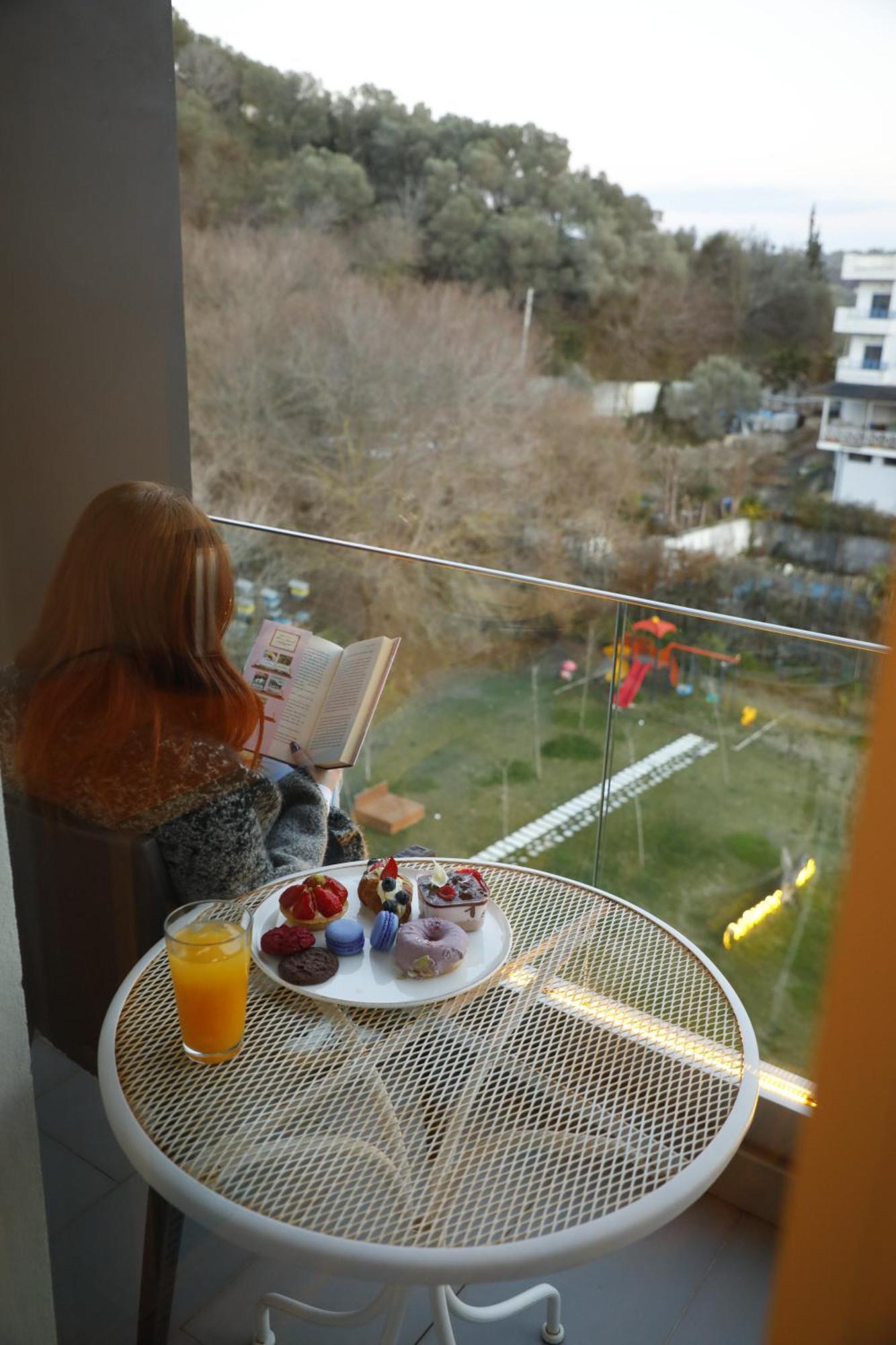 Olivia'S Hill Resort Kryemëdhej Zewnętrze zdjęcie