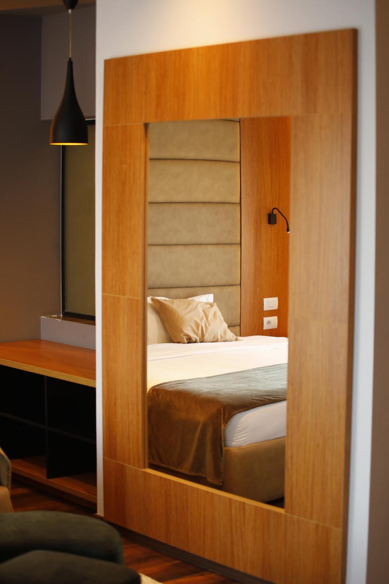Olivia'S Hill Resort Kryemëdhej Zewnętrze zdjęcie