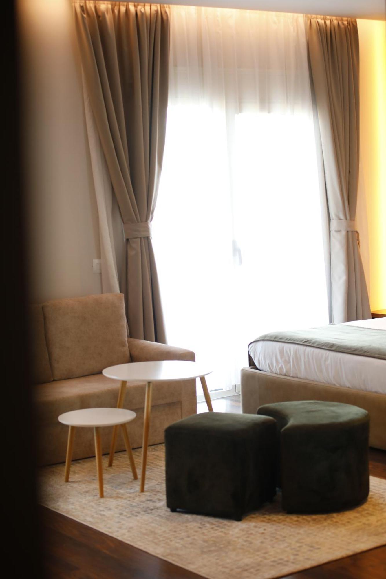 Olivia'S Hill Resort Kryemëdhej Zewnętrze zdjęcie