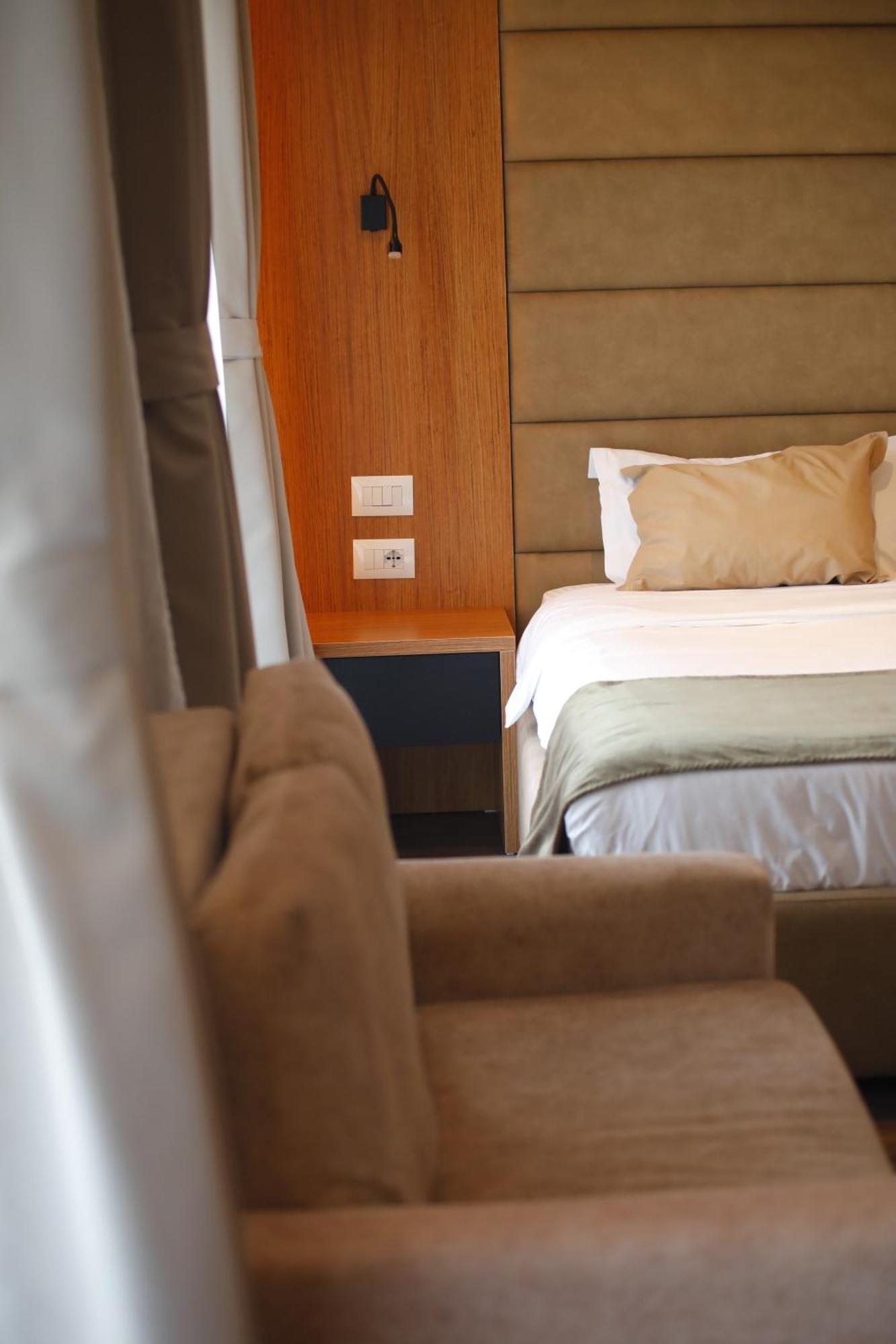 Olivia'S Hill Resort Kryemëdhej Zewnętrze zdjęcie