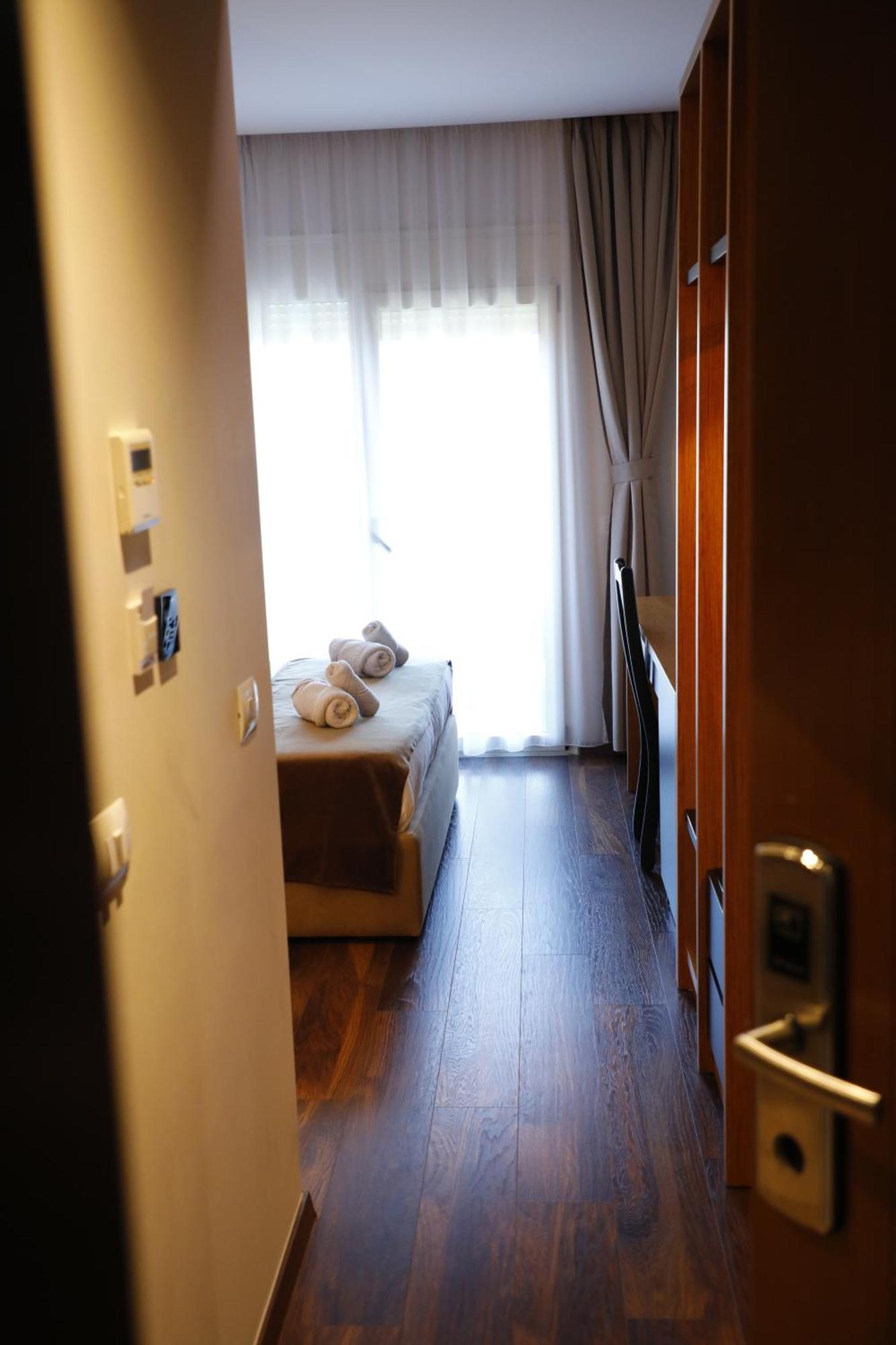 Olivia'S Hill Resort Kryemëdhej Zewnętrze zdjęcie